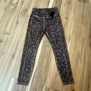 LegEnd Active Printed 7/8 Leggings with Pockets Medium Leopard Print Gray